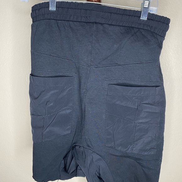 Thom/Krom Men’s Black Shorts Size Small - Picture 2 of 4